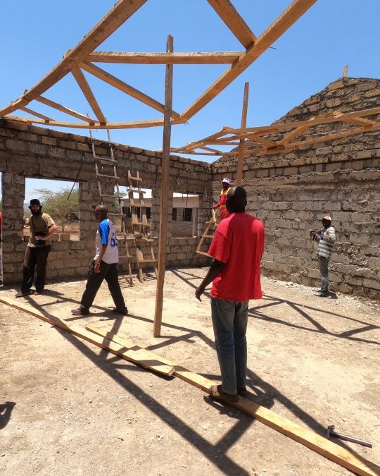 Χτίσιμο σχολείου στην Αφρική
