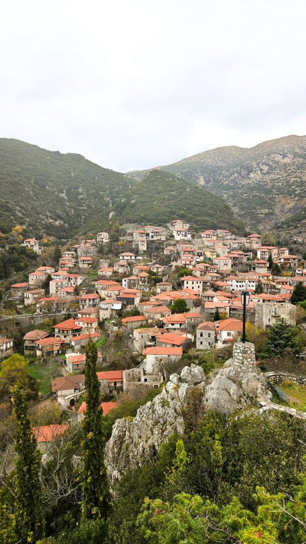 Το χωριό Στεμνίτσα από ψηλά